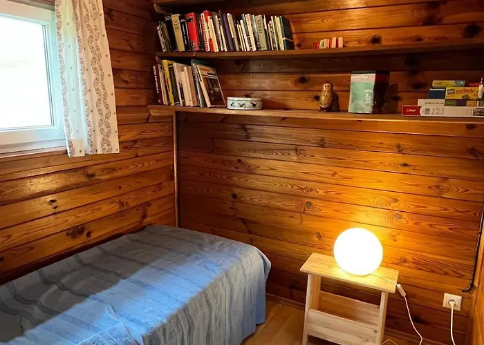 Hiasn Haus * באד אאוסי